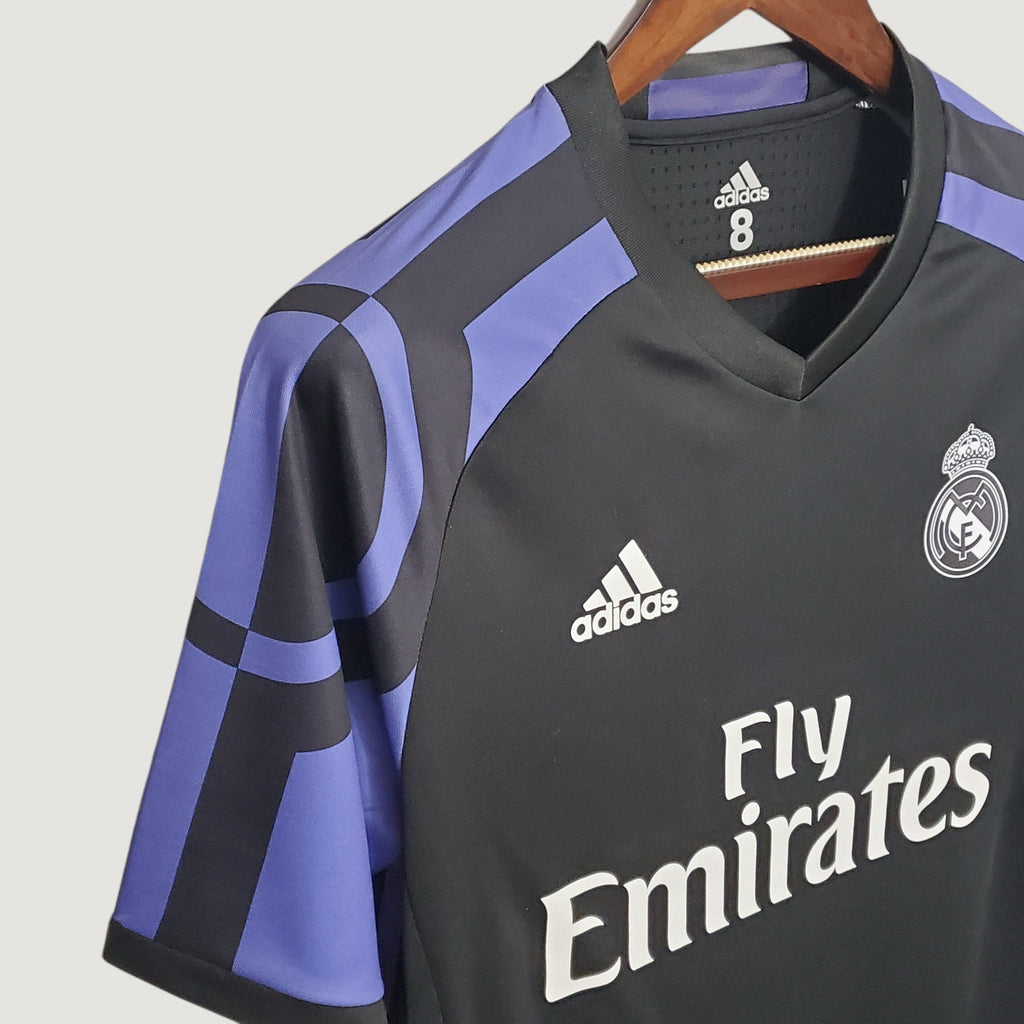 Real Madrid - 2016/2017 Retro Away Shirt - Black, Purple